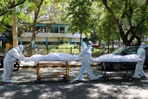 Các láng giềng "đứng ngồi không yên" khi Ấn Độ căng mình đối phó Covid-19