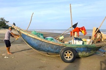 Kinh nghiệm ứng phó của ngư dân trước giờ bão Ragasa đổ bộ