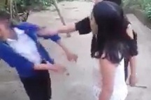 2 nữ sinh tỉnh Thừa Thiên Huế đánh bạn tới tấp vào mặt