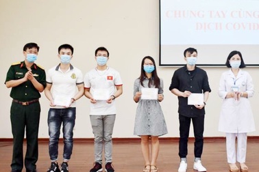 Hòa Bình: 4 bệnh nhân Covid-19 khỏi bệnh được ra viện