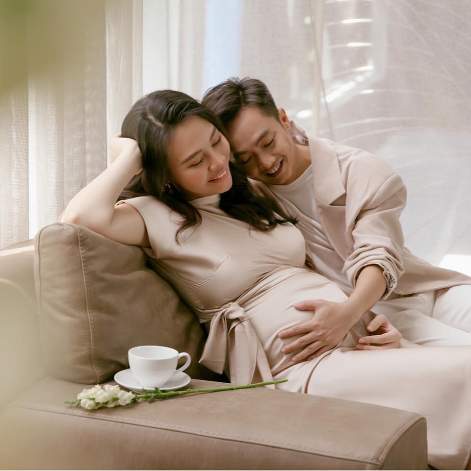 Vợ chồng Trấn Thành tình tứ hôn nhau trên đỉnh Phan-xi-păng - 11 Vợ chồng Trấn Thành tình tứ hôn nhau trên đỉnh Phan-xi-păng - 11