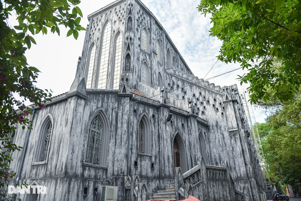 Những hình ảnh cuối cùng của Nhà thờ lớn Hà Nội trước ngày khoác áo mới - 5 Những hình ảnh cuối cùng của Nhà thờ lớn Hà Nội trước ngày khoác áo mới - 5