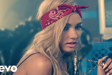 Pia Mia - Mr. President