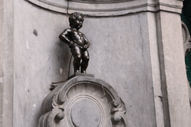 "Chú bé đứng tè" lãng phí hàng nghìn lít nước sạch suốt 400 năm