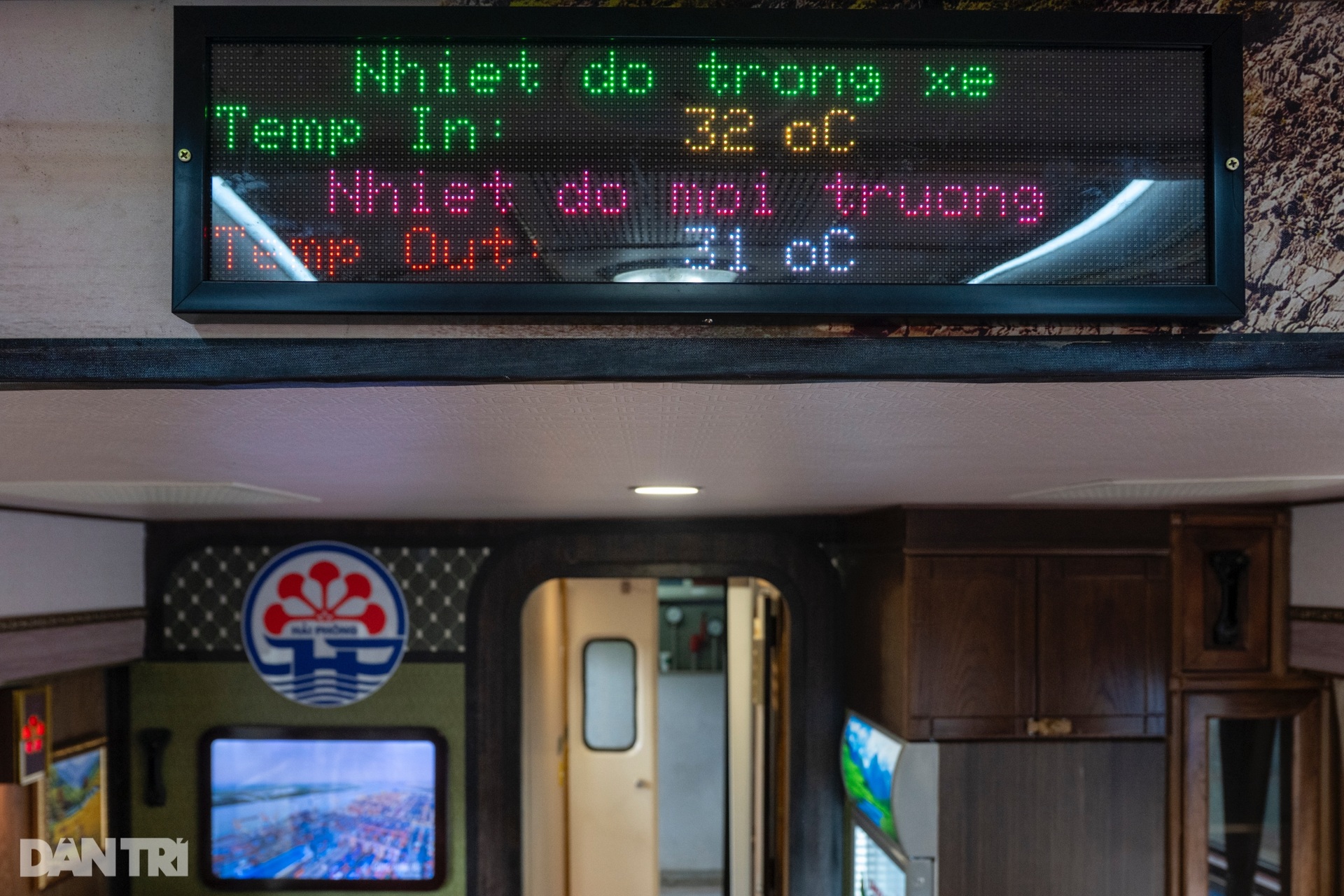 Bên trong tàu du lịch hạng sang Hà Nội - Hải Phòng, giá 350.000 đồng/lượt - 8 Bên trong tàu du lịch hạng sang Hà Nội - Hải Phòng, giá 350.000 đồng/lượt - 8