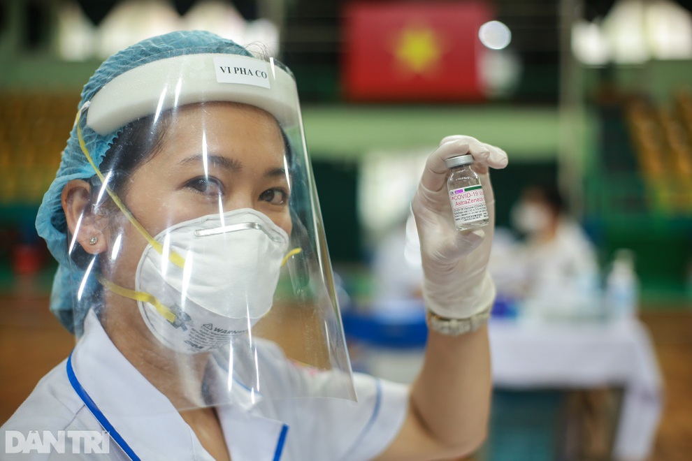 Tuần qua: TPHCM có 9 chuỗi lây nhiễm nguy hiểm, 300 sinh viên vào điểm nóng - 6 Tuần qua: TPHCM có 9 chuỗi lây nhiễm nguy hiểm, 300 sinh viên vào điểm nóng - 6
