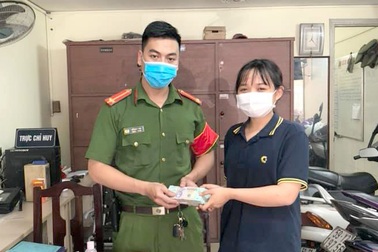 Nữ sinh viên tốt bụng giao gần 200 triệu đồng nhặt được cho công an