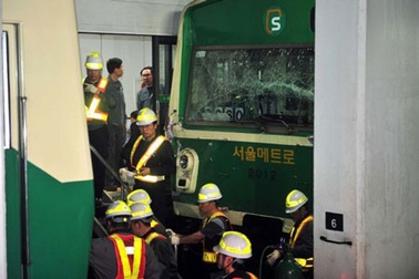 Vụ đâm tàu điện ngầm Seoul: Do hỏng phanh