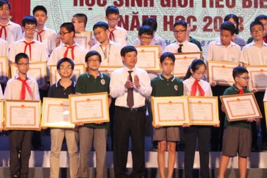 Những bông hoa đẹp “Cháu ngoan Bác Hồ” của ngành giáo dục thủ đô