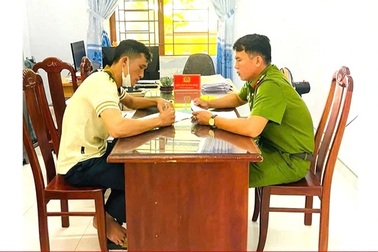 Tài khoản bất ngờ nhận 450 triệu đồng, nam công nhân vội báo công an