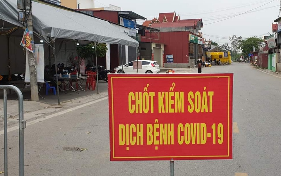3 thanh niên thông chốt kiểm dịch, sang Hải Dương tìm quán karaoke - 1 3 thanh niên thông chốt kiểm dịch, sang Hải Dương tìm quán karaoke - 1