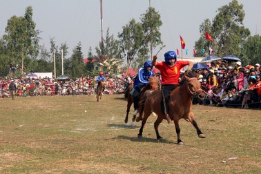 Kịch tính cuộc tranh tài của “kỵ sĩ chân đất” trên Gò Thì Thùng