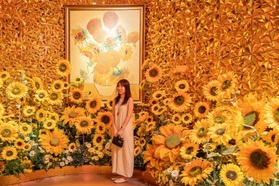 Giới trẻ Hà Nội trải nghiệm không gian nghệ thuật đa giác quan của Van Gogh