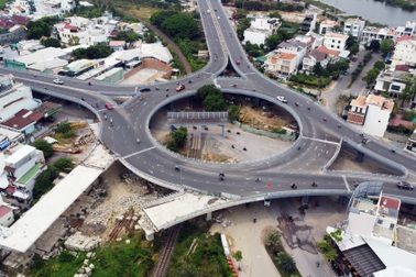 Vụ mặt cầu nút giao 1.350 tỷ đồng sụt lún: Làm việc với Tập đoàn Phúc Sơn