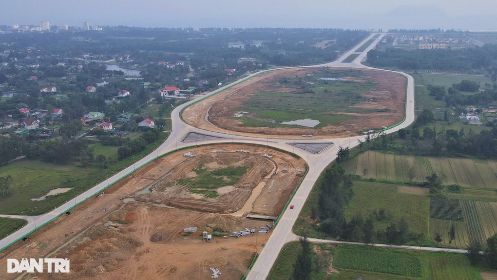 Gần 60 hộ dân bị ảnh hưởng do thi công đại lộ nghìn tỷ - 1 Gần 60 hộ dân bị ảnh hưởng do thi công đại lộ nghìn tỷ - 1