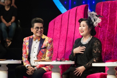 MC Thanh Bạch mê đắm giọng “chửi” của NSND Hồng Vân