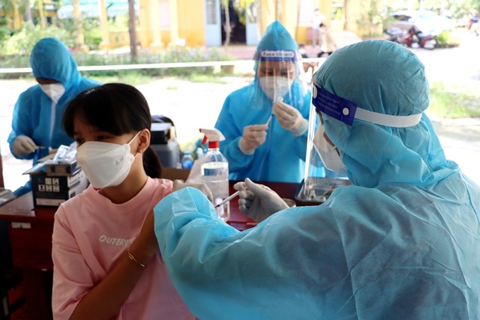 Học sinh Đồng Tháp tiêm vaccine phòng Covid-19. Ảnhdangcongsan.vn