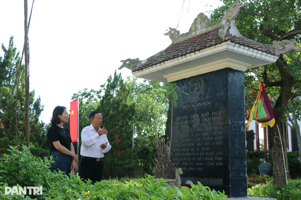 Chuyện về lá cờ trên cây trôi và lời hiệu triệu lòng dân - 1 Chuyện về lá cờ trên cây trôi và lời hiệu triệu lòng dân - 1