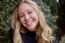 Nữ diễn viên phát hiện mắc ung thư vú ở tuổi 19