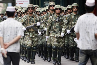 Bạo lực leo thang, Tân Cương tuyển 3.000 cựu binh sĩ để bảo vệ dân