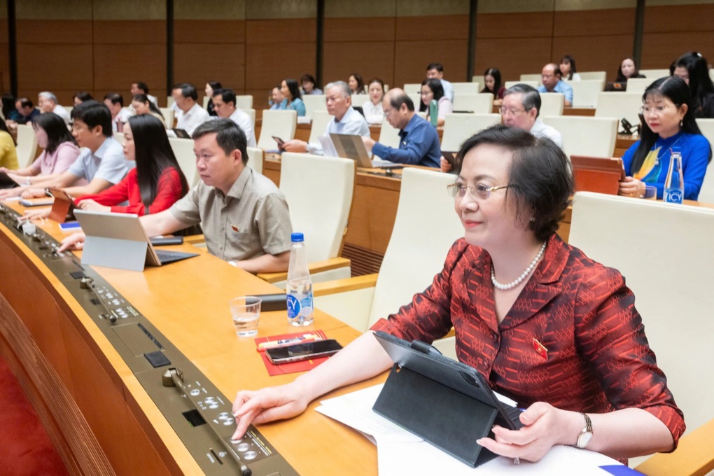 Cách tính lương thưởng mới với công chức chấm dứt thời “làm ít hưởng nhiều”