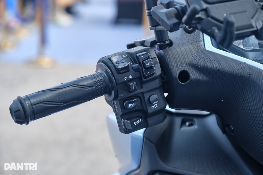Đối thủ của Honda Vario 160 nâng cấp tại Việt Nam, giá trần gần 70 triệu - 2 Đối thủ của Honda Vario 160 nâng cấp tại Việt Nam, giá trần gần 70 triệu - 2