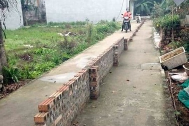 Thực hư thông tin dân Hải Phòng xây tường ngăn đôi đường vì sốt đất