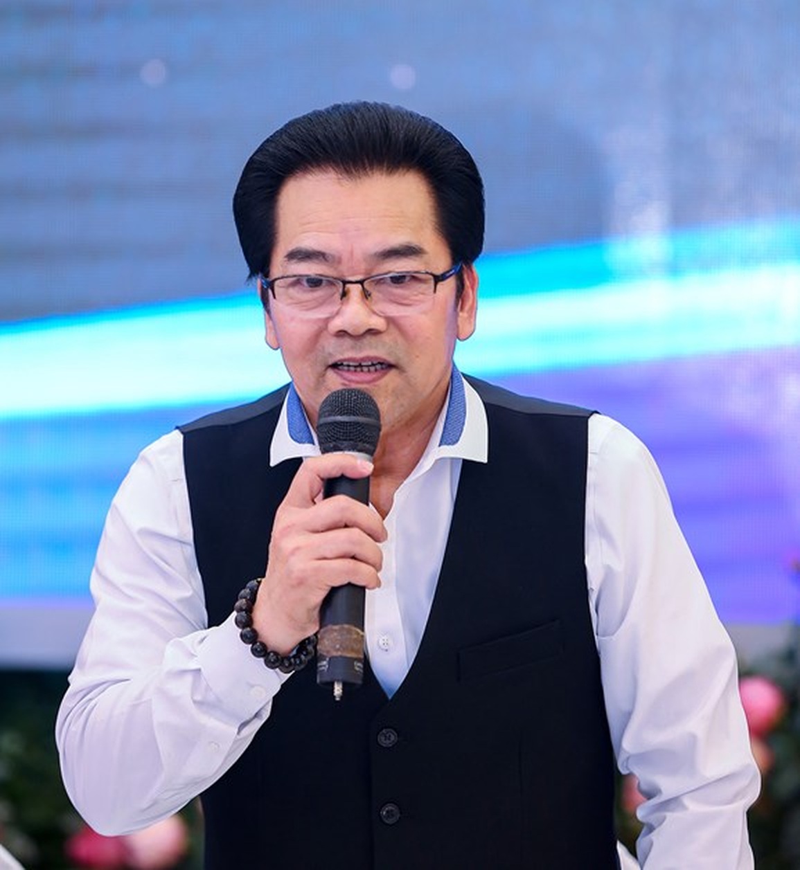 Điều ít biết về hai ông trùm vai phản diện đối đầu nhau trong Bão ngầm - 4 Điều ít biết về hai ông trùm vai phản diện đối đầu nhau trong Bão ngầm - 4