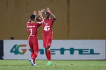 Quế Ngọc Hải, Trọng Hoàng bất lực nhìn Viettel thất bại trước SL Nghệ An