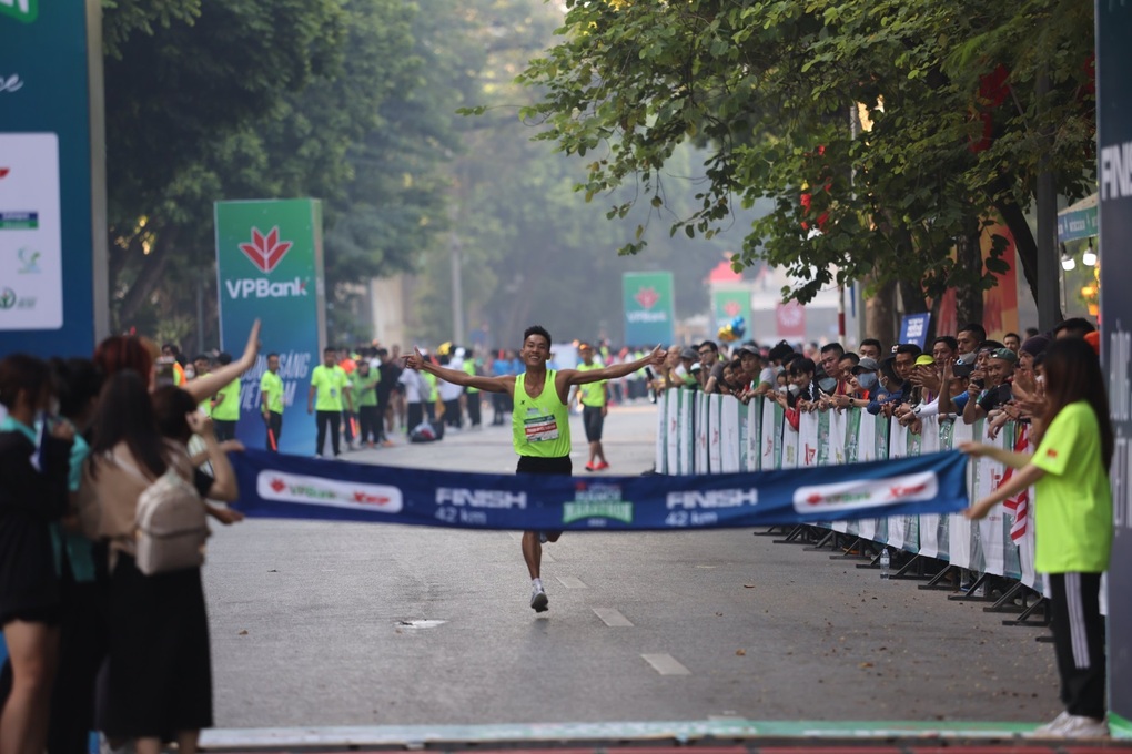 Giải chạy VPBank Hanoi Marathon 2022: Cuộc đua bứt tốc - 4 Giải chạy VPBank Hanoi Marathon 2022: Cuộc đua bứt tốc - 4