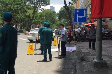 Du khách người Úc rơi từ tầng 6 khách sạn ở Sài Gòn