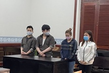 Hai cặp vợ chồng sớm trộm xe, chiều trả lại cho "khổ chủ"