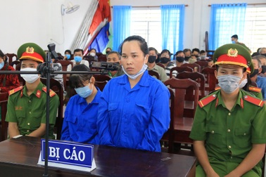 30 tháng tù cho 2 bị cáo tổ chức cho người xuất nhập cảnh trái phép