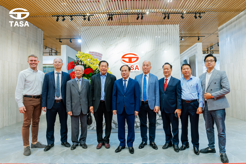 L'impressionnant espace d'exposition du groupe TASA à Vietbuild 2025 - 2 Không gian trưng bày ấn tượng của TASA Group tại Vietbuild 2025 - 2