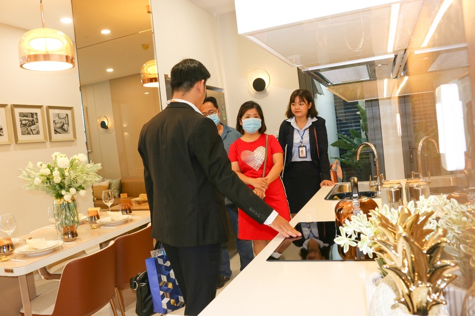 Thanh toán 30% đến khi nhận nhà, căn hộ ven sông D’LUSSO “nóng” nhất quận 2 - 4 Thanh toán 30% đến khi nhận nhà, căn hộ ven sông D’LUSSO “nóng” nhất quận 2 - 4