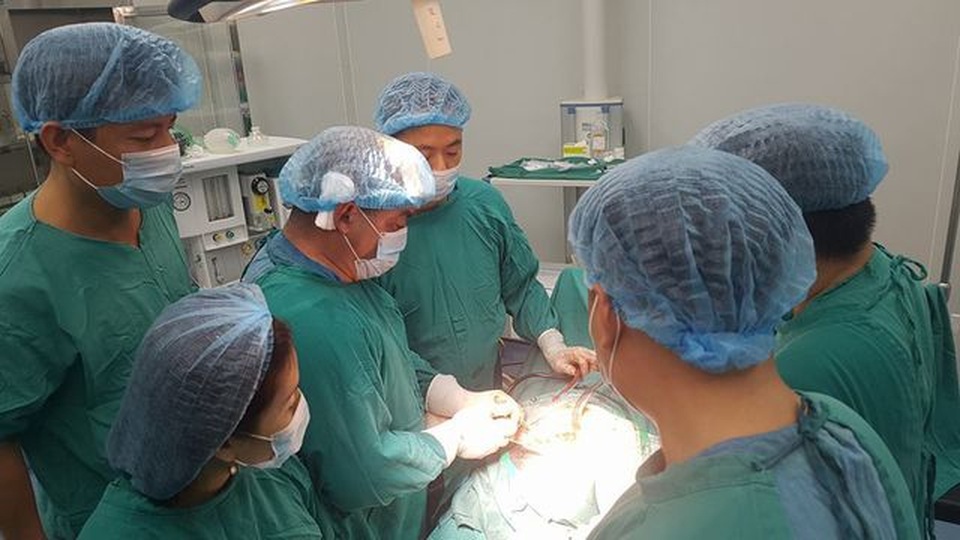 Chuyện về “thầy giáo” 71 tuổi của những bác sỹ Cu Ba - 4 Chuyện về “thầy giáo” 71 tuổi của những bác sỹ Cu Ba - 4