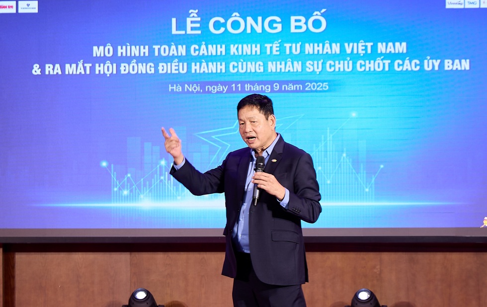 Tỷ phú, doanh nhân Việt nói gì ở cuộc họp bàn chuyện công tư kiến quốc”? - 1 Tỷ phú, doanh nhân Việt nói gì ở cuộc họp bàn chuyện công tư kiến quốc”? - 1