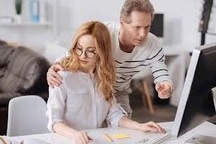 Thầy "gạ tình" trò, pháp luật xử thế nào?