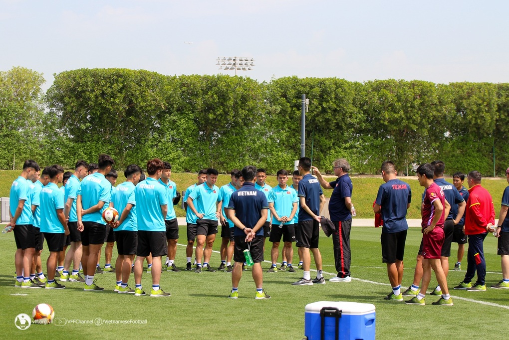 U23 Việt Nam bất ngờ được tập trên sân của nhà vô địch World Cup - 1 U23 Việt Nam bất ngờ được tập trên sân của nhà vô địch World Cup - 1