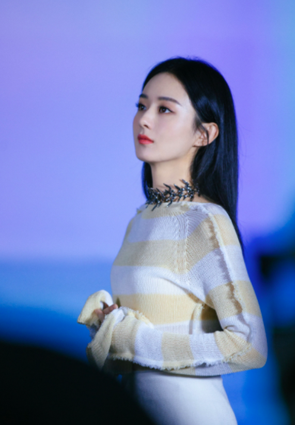 Triệu Lệ Dĩnh và Phùng Thiệu Phong: Cùng ăn tối nhưng rất xa cách - 13 Triệu Lệ Dĩnh và Phùng Thiệu Phong: Cùng ăn tối nhưng rất xa cách - 13