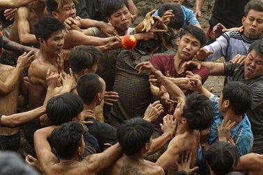 Tháng Giêng - tháng “ăn chơi”, lễ lạt và những câu chuyện văn hóa “muôn năm cũ”
