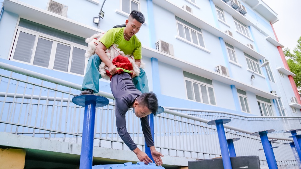 Đoàn lân của những đứa trẻ bụi đời - 10 Đoàn lân của những đứa trẻ bụi đời - 10