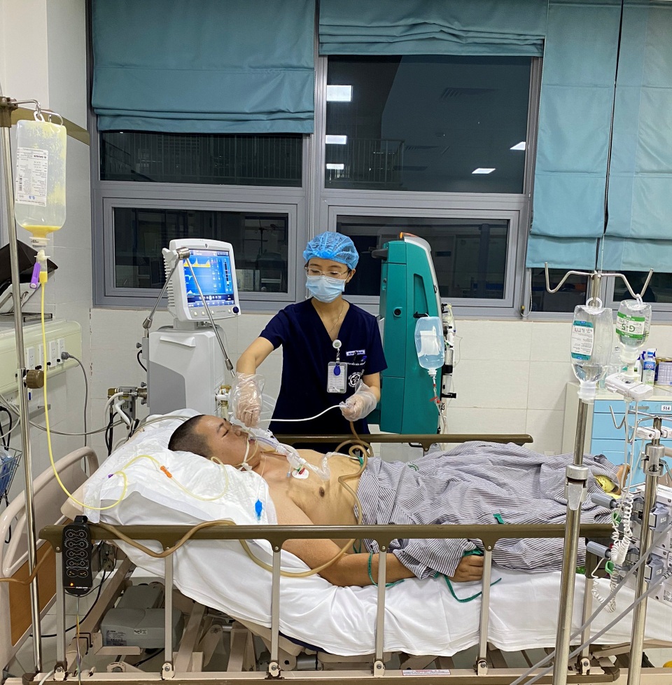 Người đàn ông mắc bệnh hiếm gặp đã đầu hàng số phận - 1 Người đàn ông mắc bệnh hiếm gặp đã đầu hàng số phận - 1
