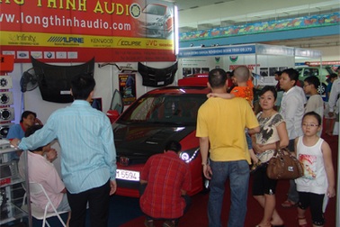 Ngành công nghiệp ô tô yếu kém - Có phải do thuế?