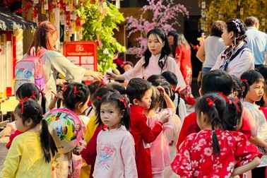 Học sinh nghỉ Tết chỉ 9 ngày, Sở GD&ĐT TPHCM đề xuất điều chỉnh