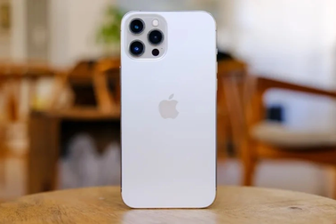 iPhone 12 Pro Max hàng qua sử dụng bán chạy tại Việt Nam