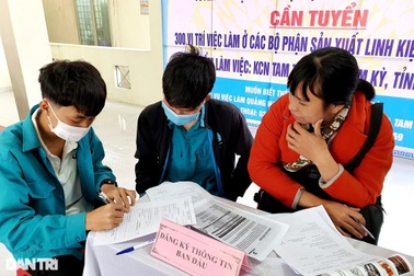 Đào tạo nghề và tìm việc làm cho người lao động về từ vùng dịch