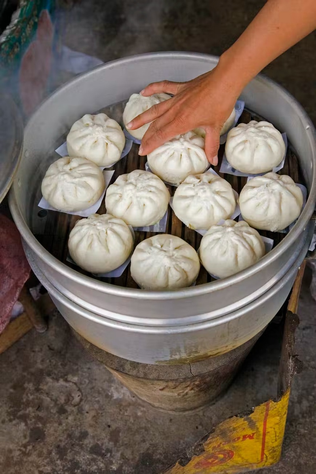 Báo Mỹ gợi ý những món ăn đường phố không nên bỏ qua khi đến Việt Nam - 2 Báo Mỹ gợi ý những món ăn đường phố không nên bỏ qua khi đến Việt Nam - 2