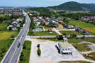 Bến xe tiền tỷ ở vị trí đắc địa ế ẩm, đìu hiu suốt cả thập kỷ