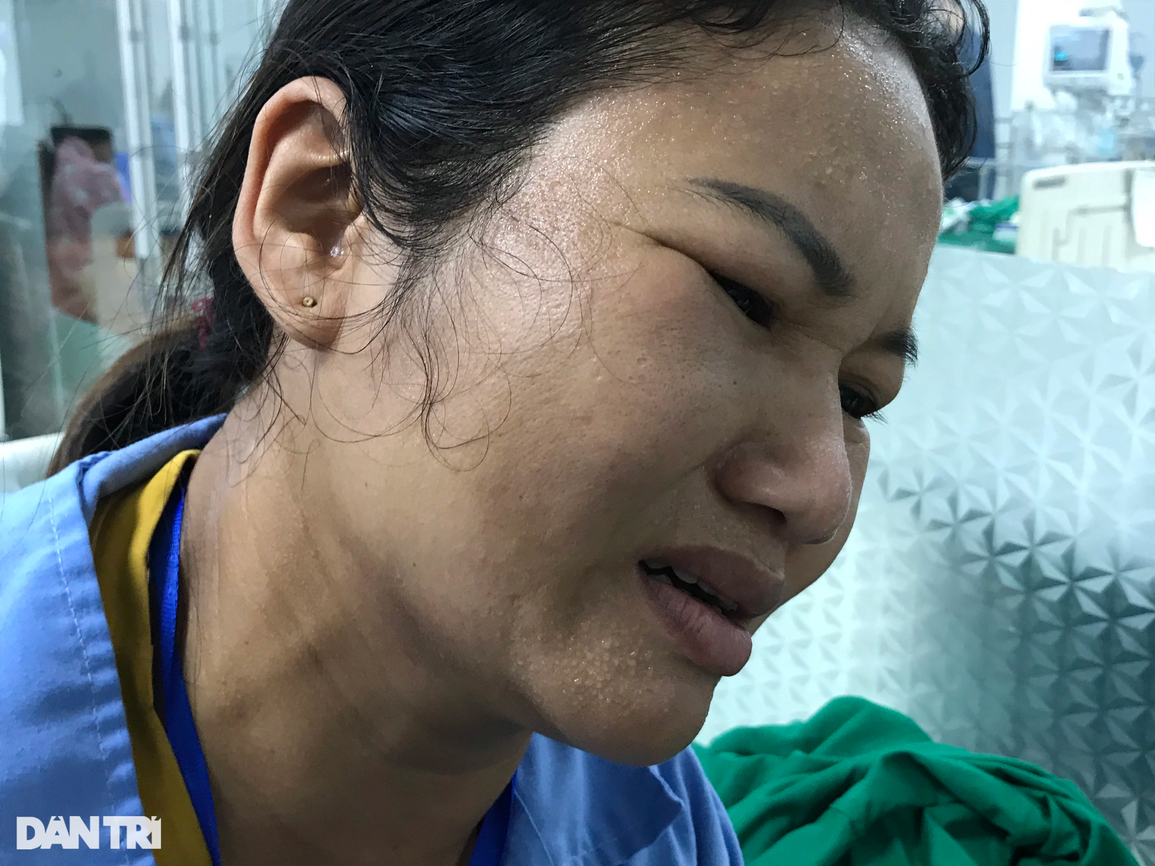 Người mẹ nghèo nuốt nước mắt đau đớn nhìn con đang quằn quại chết dần - 2 Người mẹ nghèo nuốt nước mắt đau đớn nhìn con đang quằn quại chết dần - 2